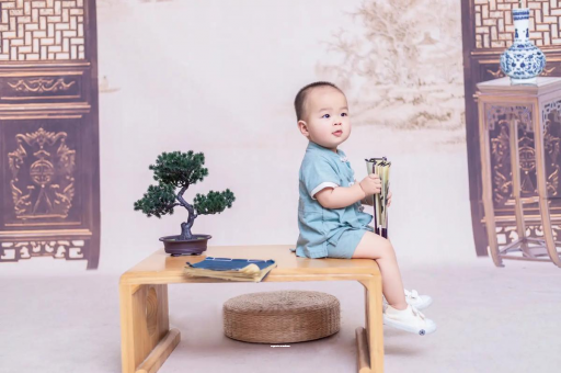 仙桃宝宝眼睛肿是什么原因